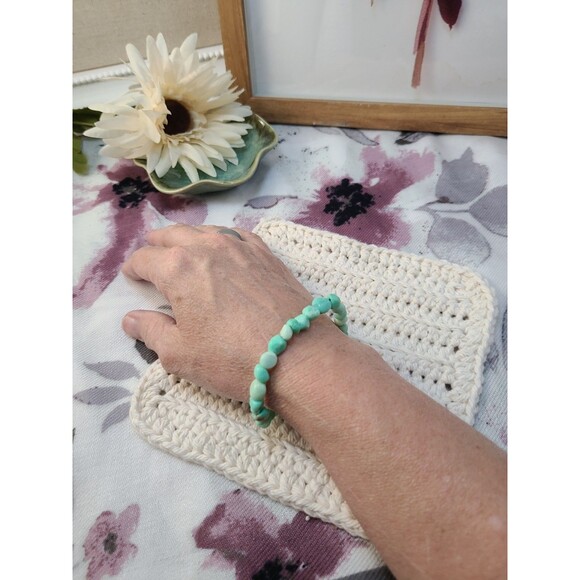 Natural Chrysoprase Gemstone Bracelet – NWOT #GreenCrystal #HealingJewelry - Picture 3 of 6